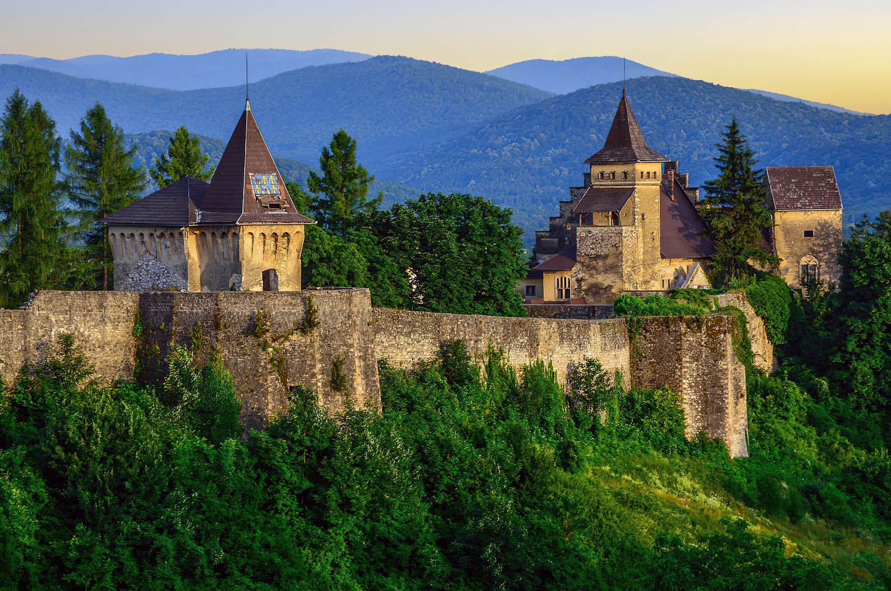 <span> Day 6 </span> Optional Tour to Japod Islands and Ostrozac Castle